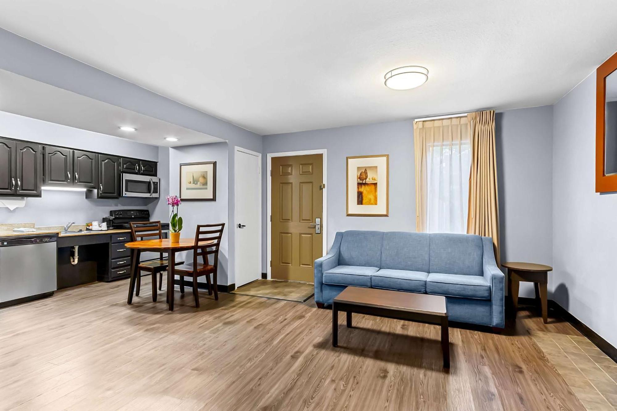 Surestay Studio By Best Western Пенсакола Экстерьер фото